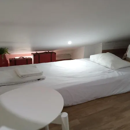 3 Bed - Very * ליסבון